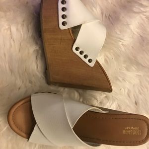 Mossimo white shoes